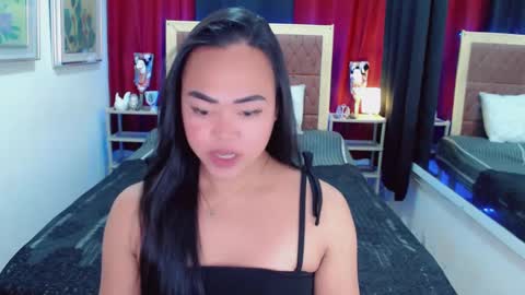Snapshot of lustfuloffendertrina chatting on 02.19.25 Trina online show from 02.19.25