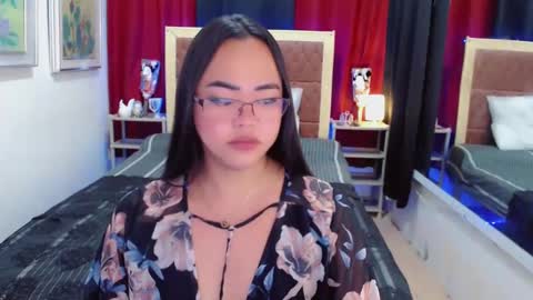 Snapshot of lustfuloffendertrina chatting on 02.21.25 Trina online show from 02.21.25