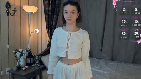 Isabel online show from 02.14.25