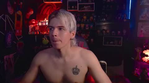 Snapshot of lustymatt chatting on 10.06.25 lustymatt online show from 10.06.25