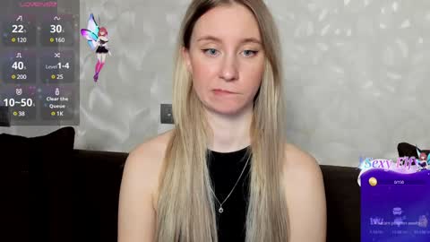 Snapshot of lusyagreenberg chatting on 12.17.24 LusyaGreenberg online show from 12.17.24
