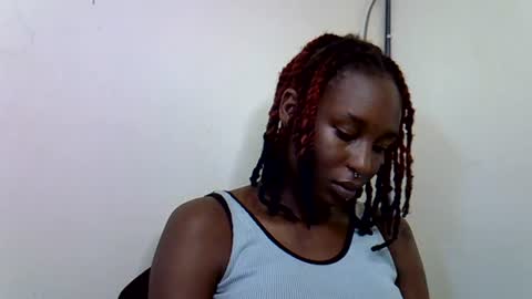 Snapshot of lutino_lovebirds chatting on 07.10.26 lutino_lovebirds online show from 07.10.26