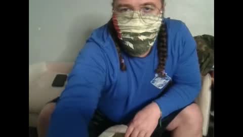 Snapshot of luvmesluts chatting on 09.18.25 luvmesluts online show from 09.18.25