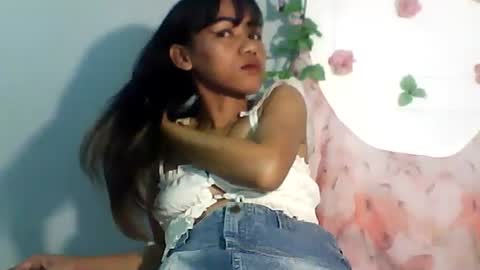 Bee Bee online show from 11.29.25