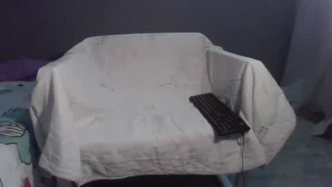 Bee Bee online show from 03.30.26