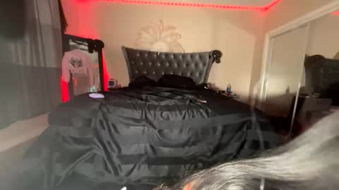 luvvlee online show from 03.21.26