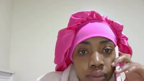 luvvRoyale online show from 11.11.25