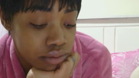 luvvRoyale online show from 11.17.25