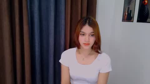 Snapshot of lux_white chatting on 06.12.26 queen lux online show from 06.12.26