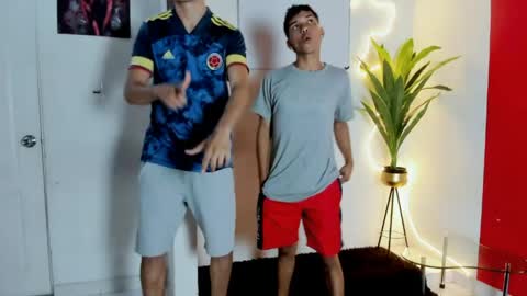 Snapshot of luxhousexx chatting on 04.12.26 Jackson and Matt online show from 04.12.26