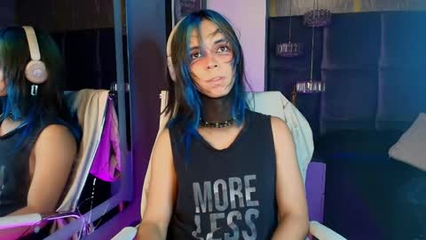 Snapshot of luxiel_ chatting on 04.27.26 Luxiel 3 online show from 04.27.26