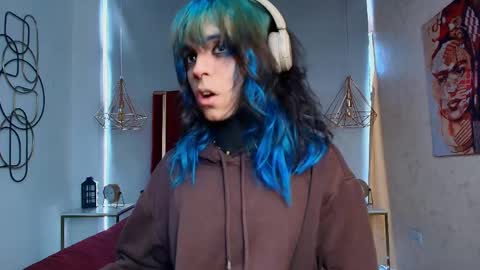 Snapshot of luxiel_ chatting on 05.15.26 Luxiel 3 online show from 05.15.26