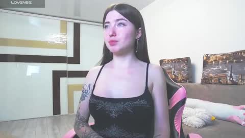 Snapshot of luxuryalma18 chatting on 05.29.26 Alma online show from 05.29.26