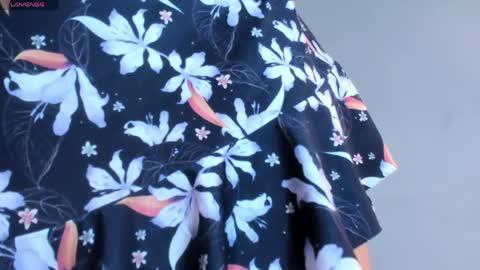 Luxy Lux online show from 04.18.26
