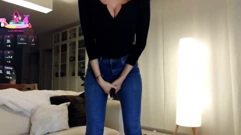 Snapshot of luxymin chatting on 02.17.25 Luxymin online show from 02.17.25