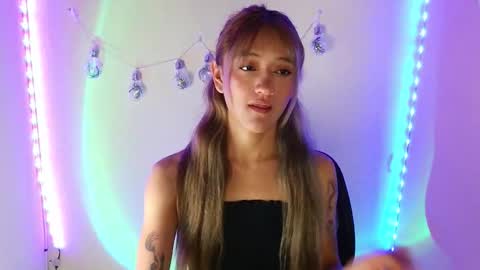 Snapshot of lya_ch chatting on 11.17.25 Call me Lia online show from 11.17.25