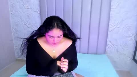 LYA DUBOIS  online show from 02.24.26