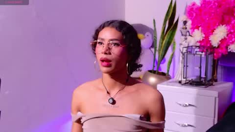 Snapshot of lyadumont chatting on 02.09.26 LYA online show from 02.09.26