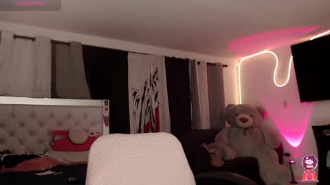 Snapshot of lyann_ chatting on 03.05.25 Lyann online show from 03.05.25