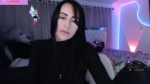 Snapshot of lyann_ chatting on 12.03.25 Lyann online show from 12.03.25