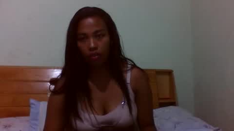 Snapshot of lycia01 chatting on 05.20.26 lycia01 online show from 05.20.26