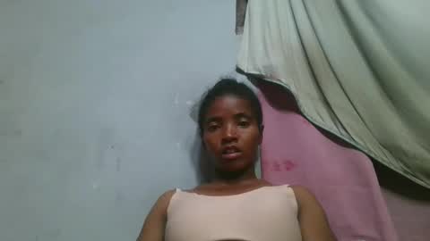 Snapshot of lydie856696 chatting on 04.27.26 lydie856696 online show from 04.27.26