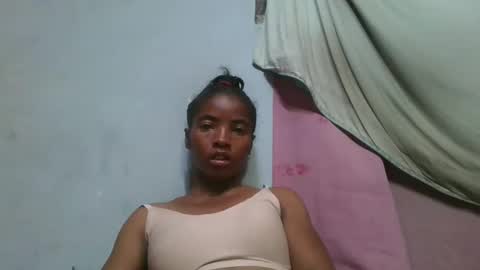 Snapshot of lydie856696 chatting on 04.28.26 lydie856696 online show from 04.28.26