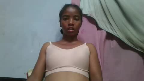 Snapshot of lydie856696 chatting on 04.29.26 lydie856696 online show from 04.29.26