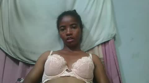Snapshot of lydie856696 chatting on 05.02.26 lydie856696 online show from 05.02.26