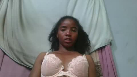 Snapshot of lydie856696 chatting on 05.03.26 lydie856696 online show from 05.03.26