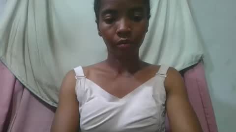 Snapshot of lydie856696 chatting on 05.06.26 lydie856696 online show from 05.06.26