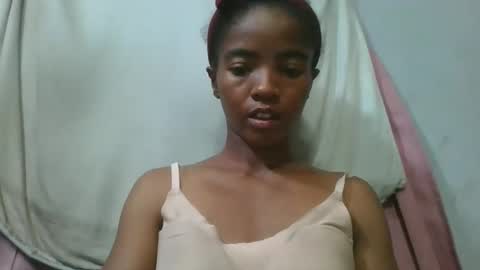 Snapshot of lydie856696 chatting on 05.11.26 lydie856696 online show from 05.11.26