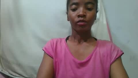Snapshot of lydie856696 chatting on 05.18.26 lydie856696 online show from 05.18.26