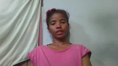 Snapshot of lydie856696 chatting on 05.18.26 lydie856696 online show from 05.18.26