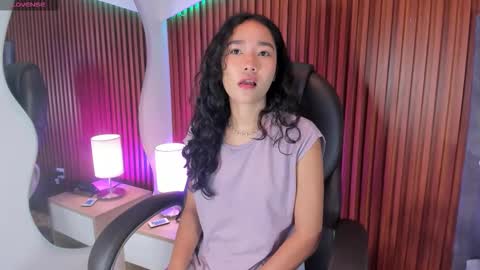 Lyhana Lee online show from 10.06.25