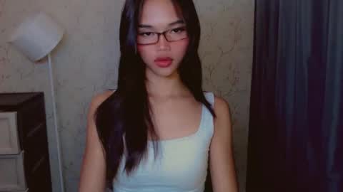 Snapshot of lykaloops chatting on 02.28.26 LYKA LOOPS online show from 02.28.26