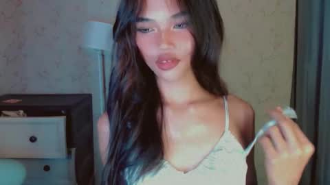 Snapshot of lykaloops chatting on 03.01.26 LYKA LOOPS online show from 03.01.26