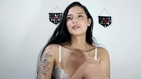 lyla online show from 11.17.25