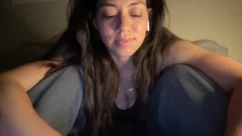 Snapshot of lylajades chatting on 01.09.25 Olivia online show from 01.09.25