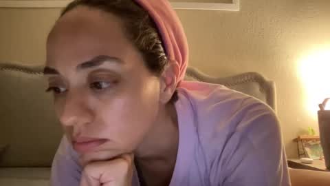 Snapshot of lylajades chatting on 09.28.25 Olivia online show from 09.28.25