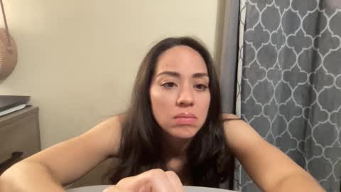 Snapshot of lylajades chatting on 02.11.26 Olivia online show from 02.11.26