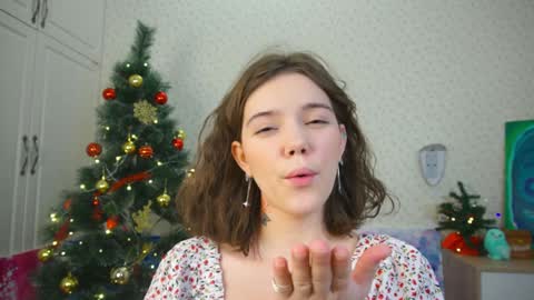 Snapshot of lyle_art chatting on 12.12.24 hi im Lyle online show from 12.12.24