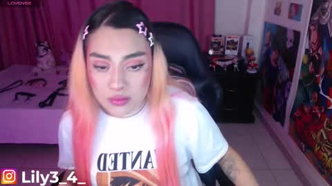 lyli3_4 online show from 10.21.25