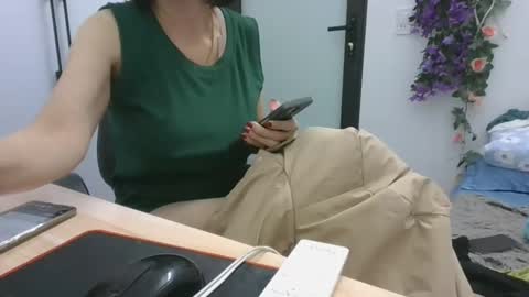 lyli_99 online show from 11.21.25