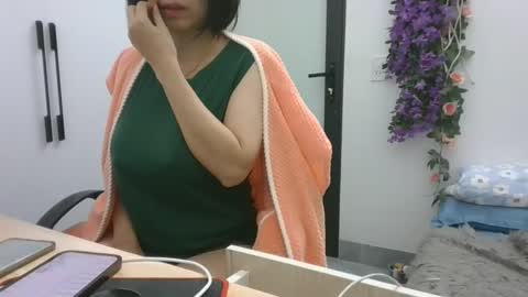 lyli_99 online show from 11.25.25