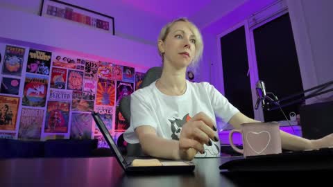 Lylith Skye NO NUDE model online show from 01.09.25