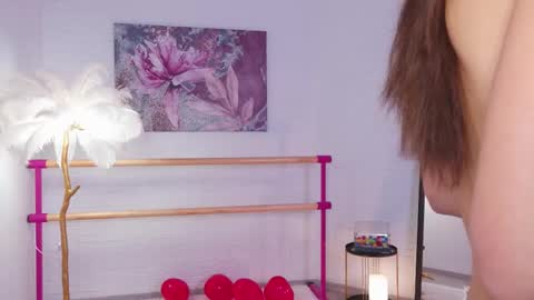 Lyly   online show from 02.21.25