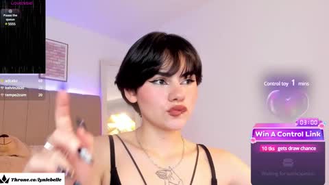 Snapshot of lyn_lebelle chatting on 01.09.25 Lyn online show from 01.09.25