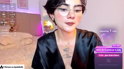 Snapshot of lyn_lebelle chatting on 01.14.25 Lyn online show from 01.14.25