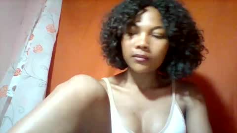 Snapshot of lyndah19 chatting on 11.27.25 lyndah19 online show from 11.27.25